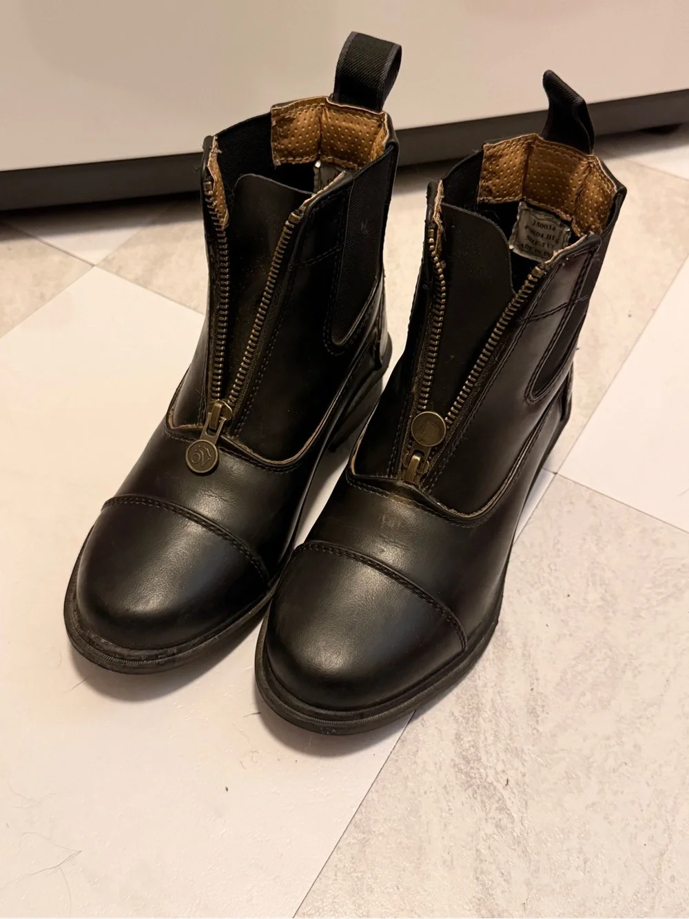 Ovation Kid’s Quantum Zip Paddlock Equestrian Riding Boots - front zip